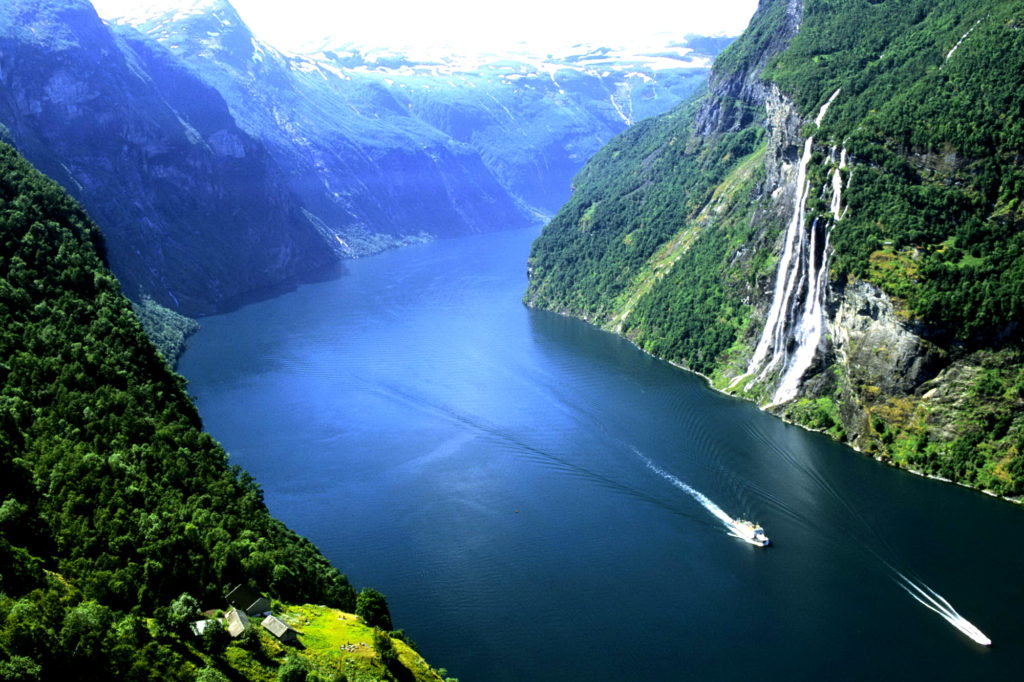 Куда лучше всего ехать в Скандинавию чтобы посмотреть на фьорды