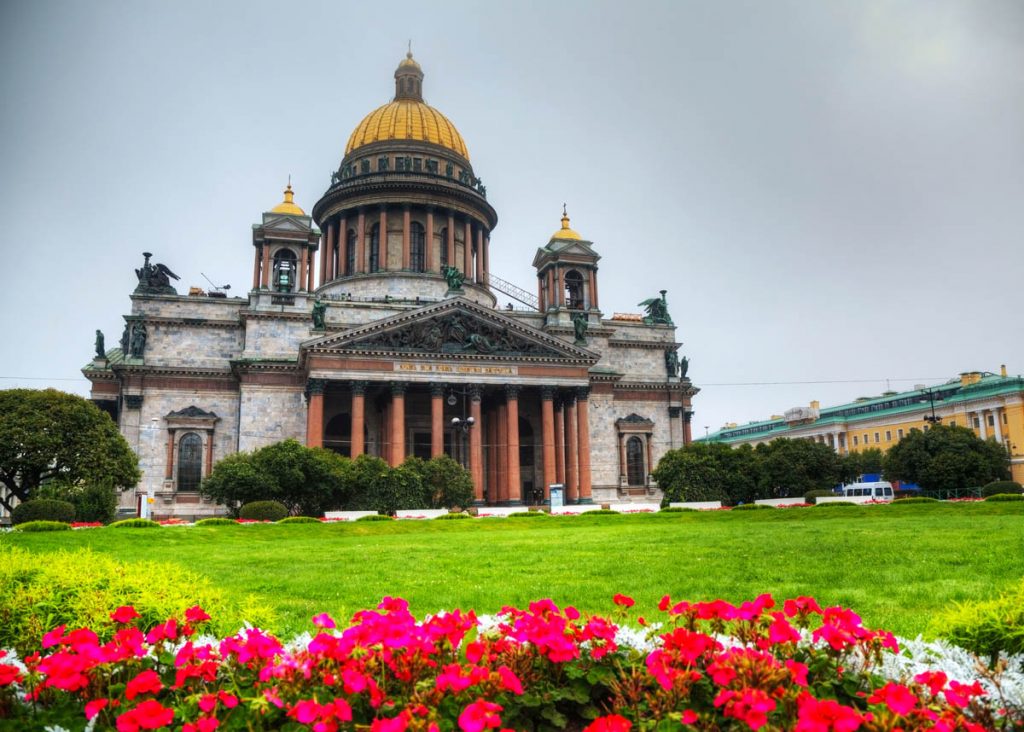 Как организовать поездку на выходные в Санкт-Петербург