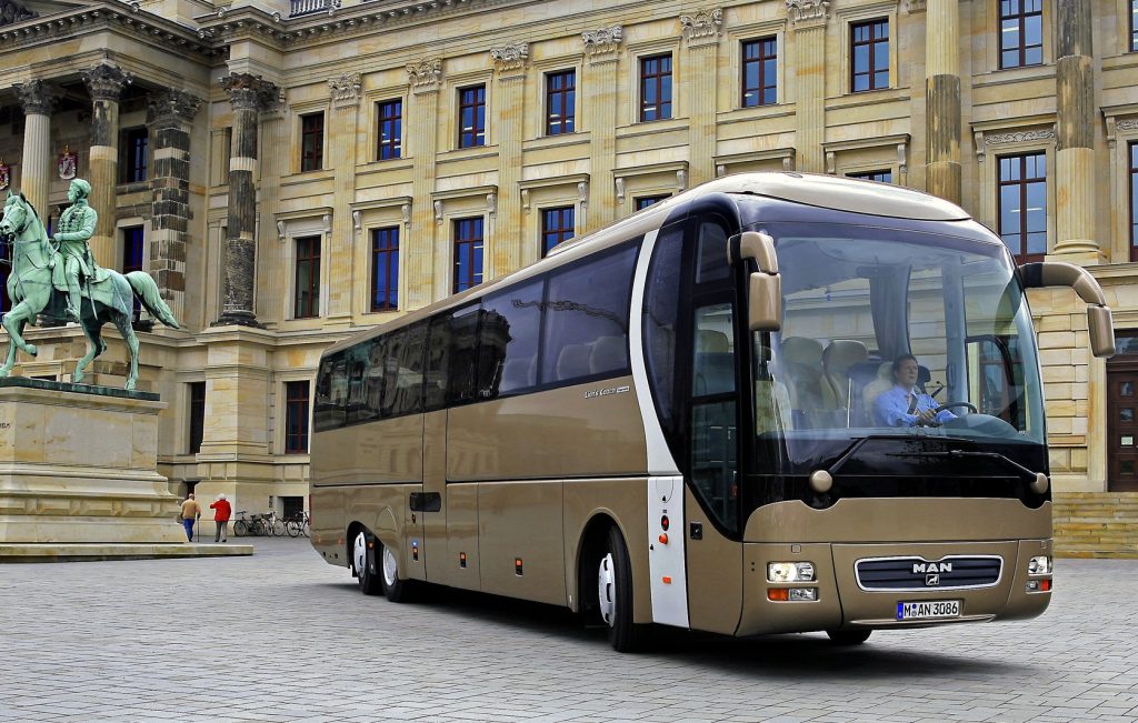 Почему в Европе так популярны автобусные туры