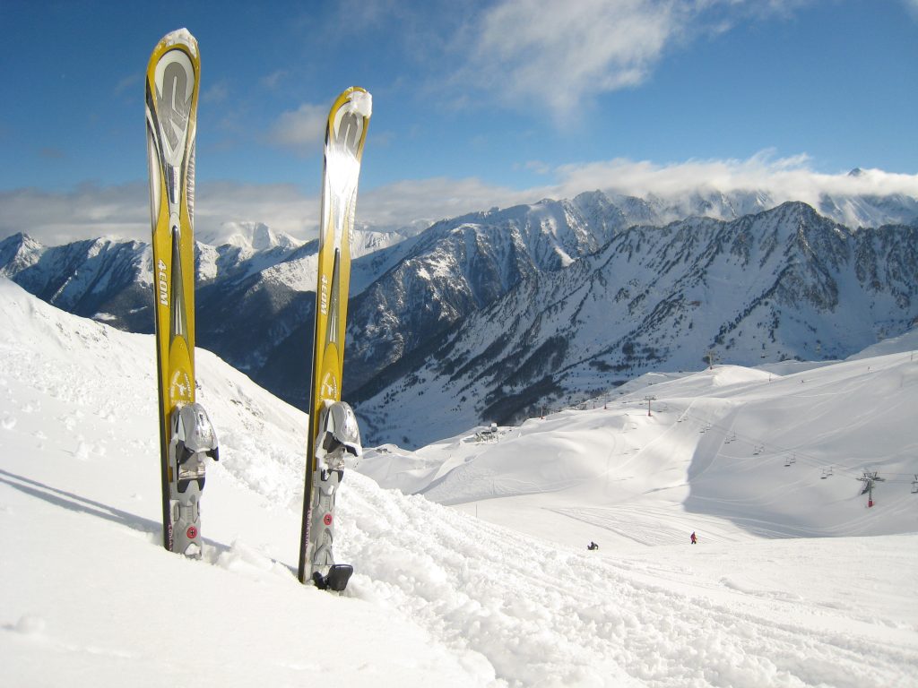 Топ-5 лучших мест для катания на лыжах в любое время года