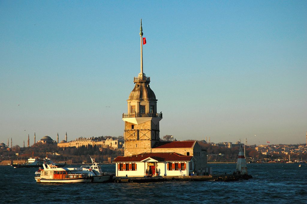 Стамбул весною: что посмотреть за выходные