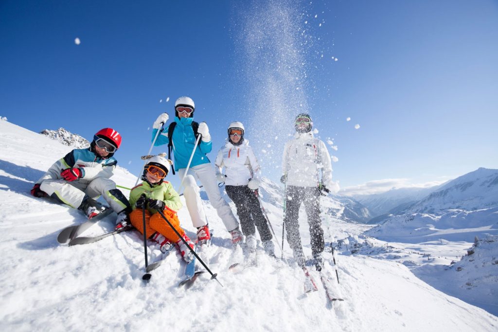 5 российских курортов где можно кататься на лыжах весной и летом