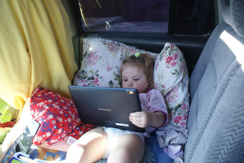 Как путешествовать с комфортом на поезде с ребенком