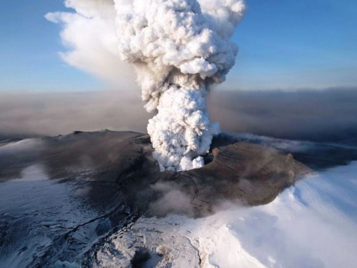 Какие вулканы являются местными достопримечательностями