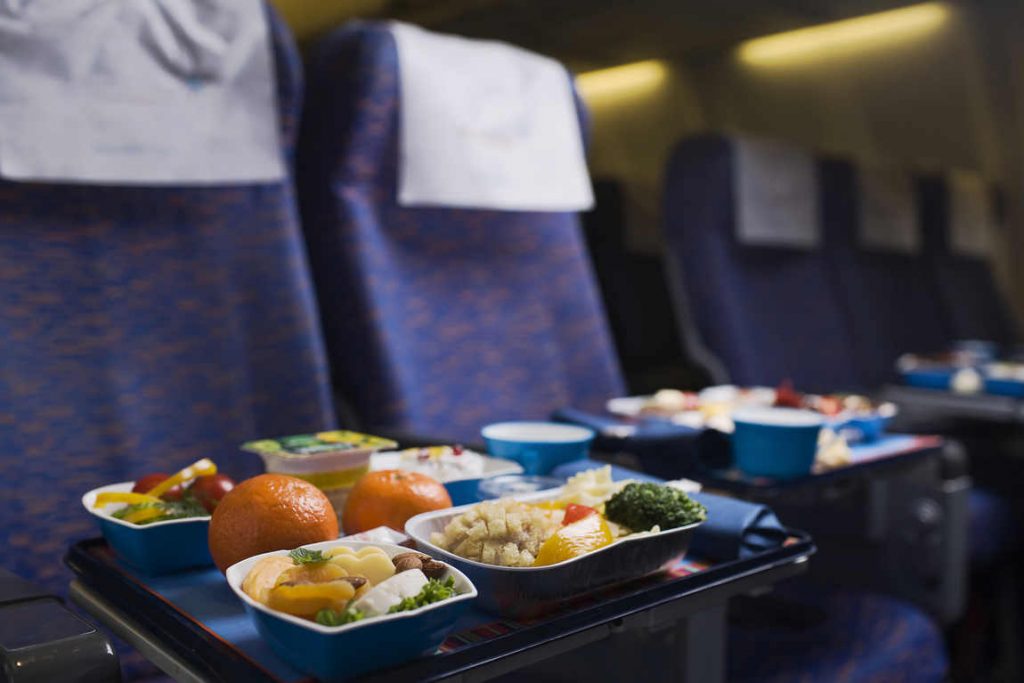 Почему еда в самолете кажется менее вкусной