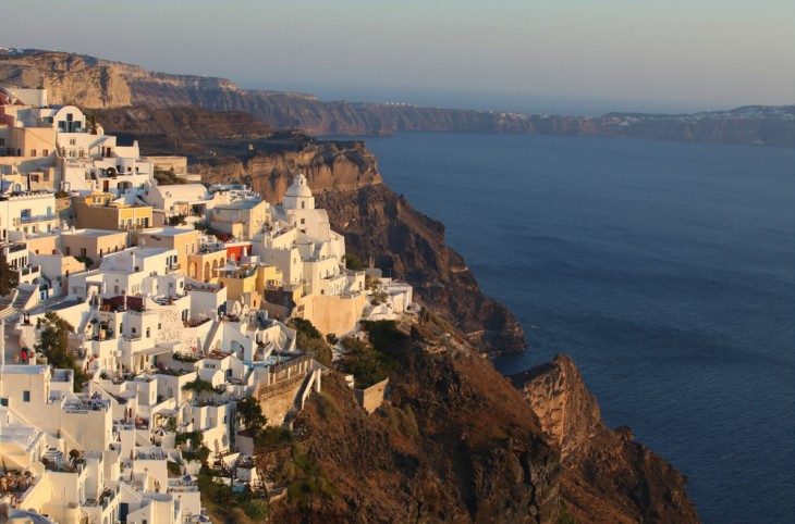 20 самых невероятных городов, построенных на скалах