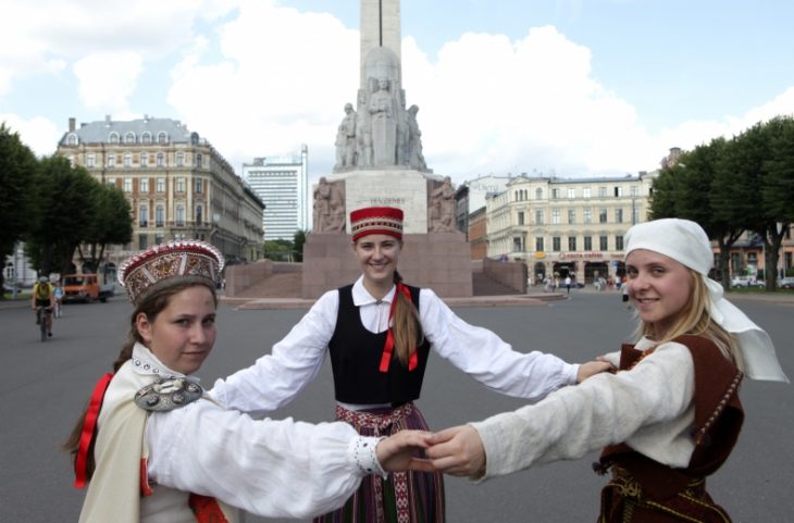 Прибалтика люди