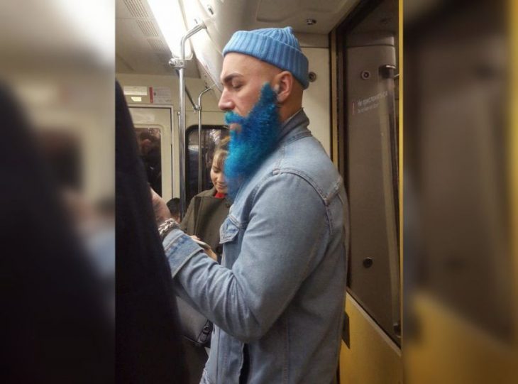 40 странных личностей, которых можно встретить в метро