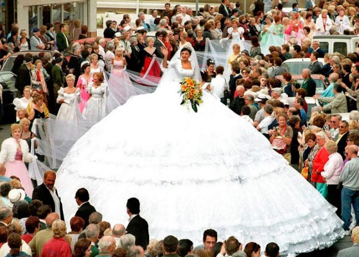 смешные свадебные платья
