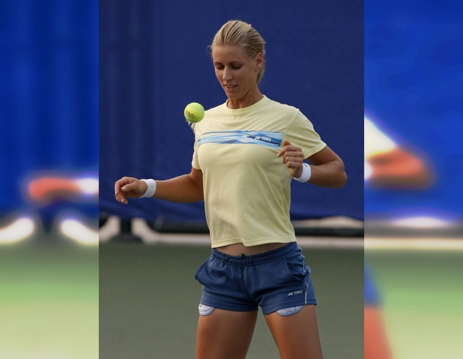 25 Funniest Photos from Women's Tennis That Will Have You in Stitches