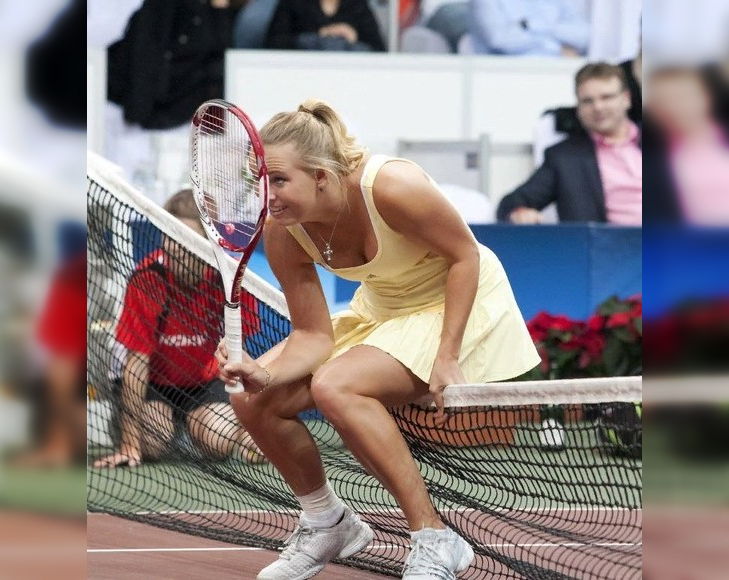 25 Funniest Photos from Women's Tennis That Will Have You in Stitches